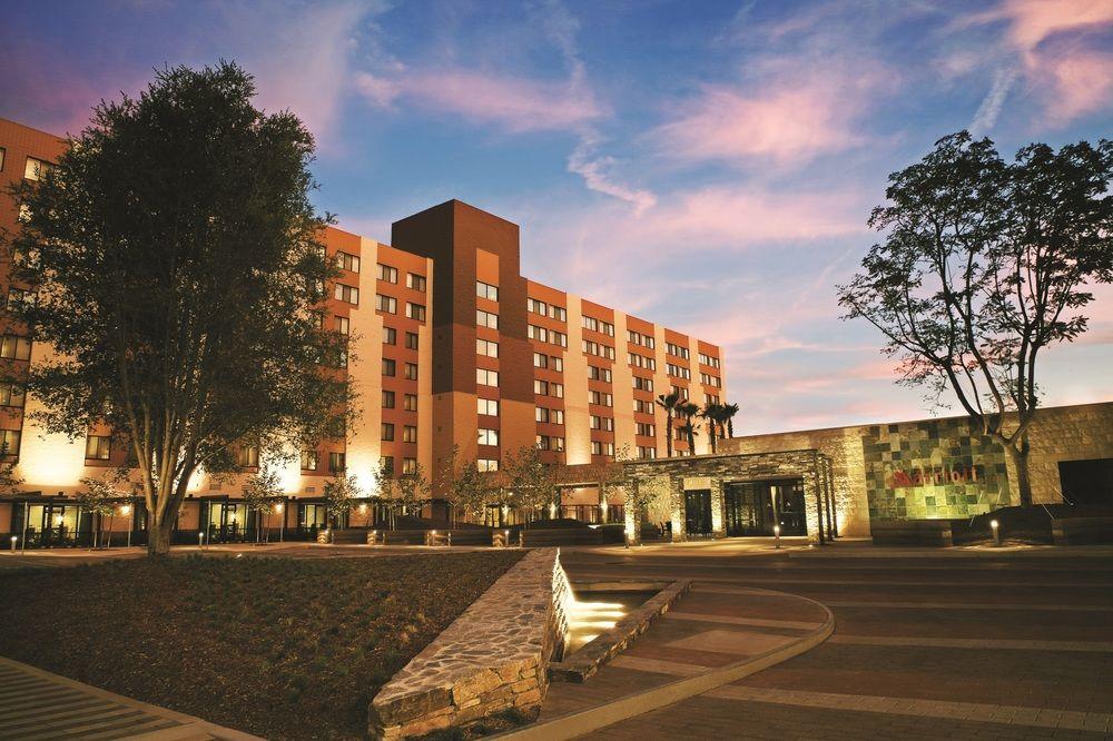 Los Angeles Marriott Burbank Airport Buitenkant foto
